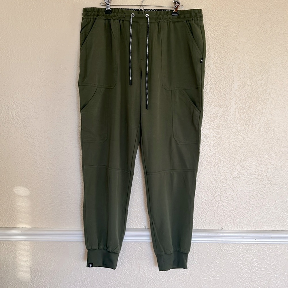 Beyond Scrubs brand Olive Green Women's Jogger Pants/Scrubs